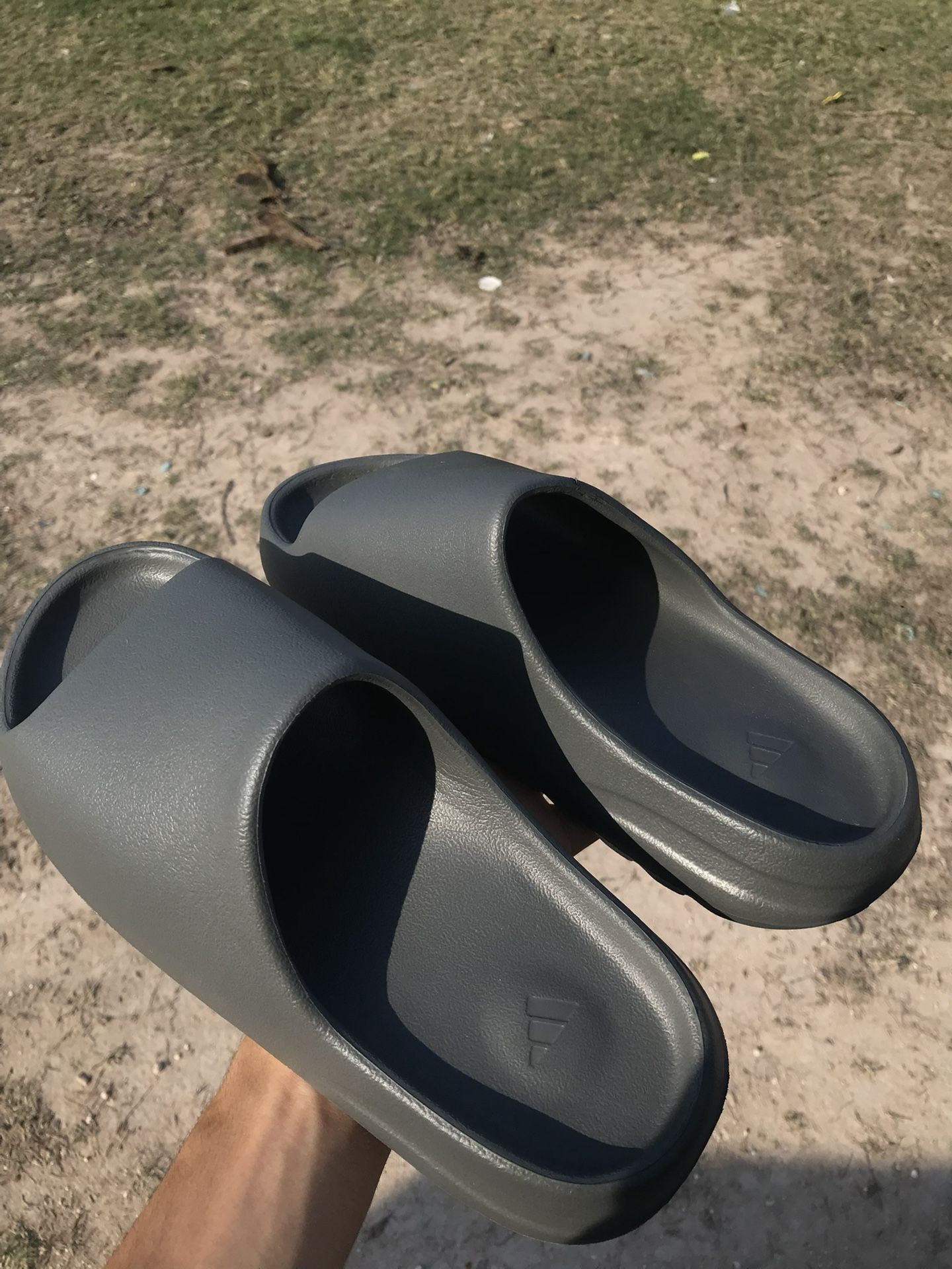 Yeezy Slide Size 9.0