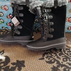 Komubu Boots