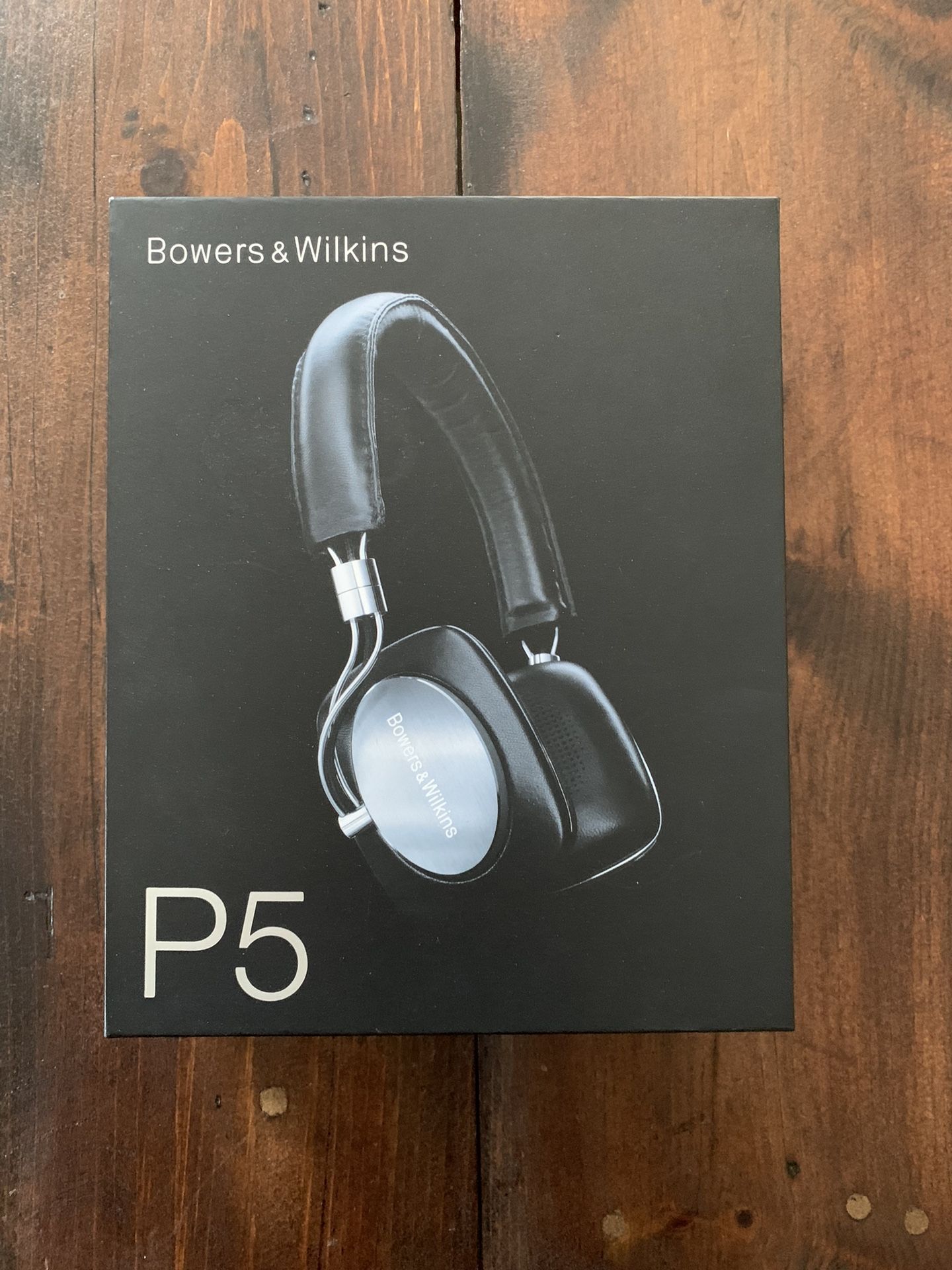 NEW! Bowers & Wilkins P5 Mobile Over-Ear Noise Cancelling Headphones w case