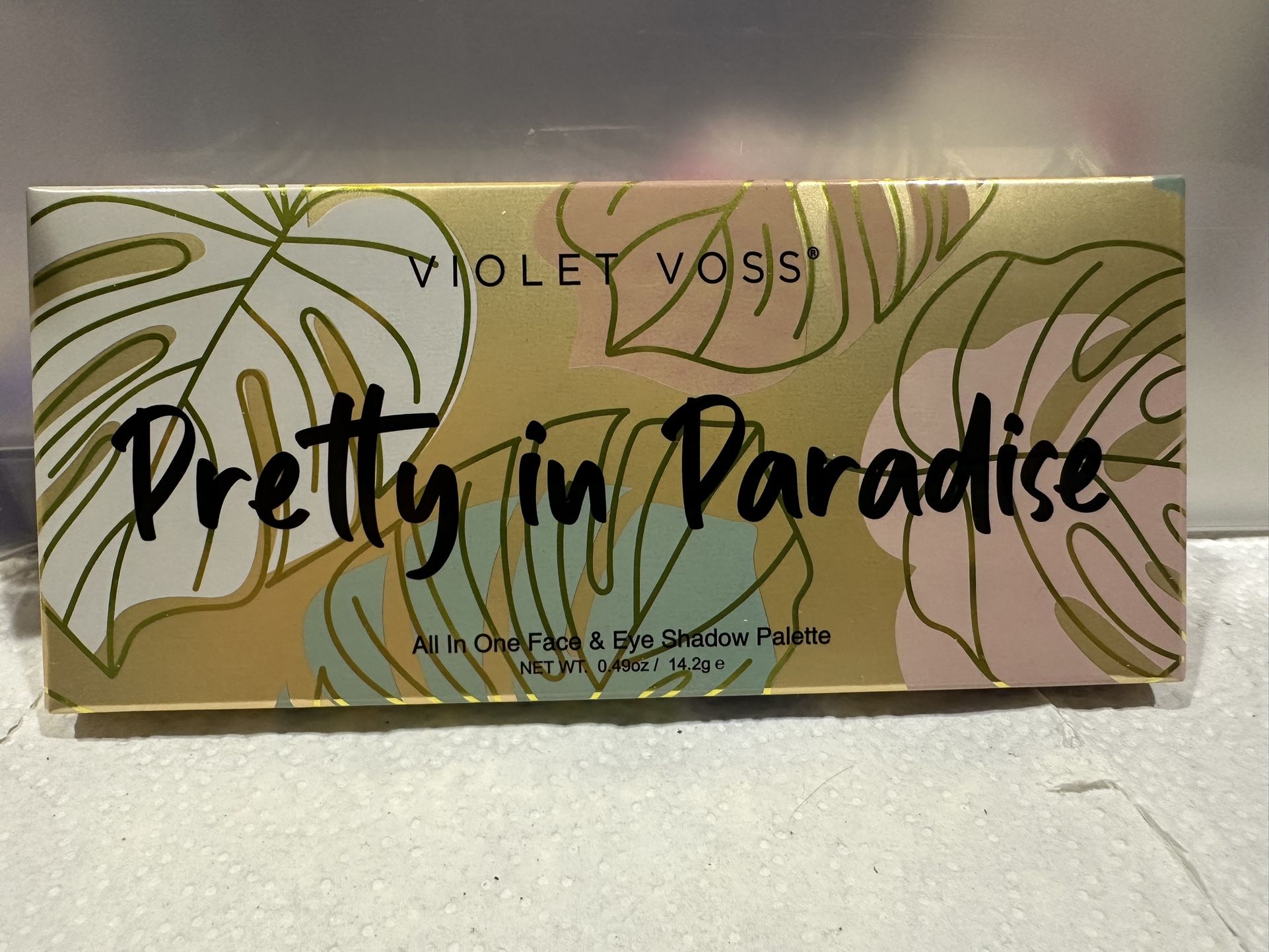 Violet Voss Pretty In Paradise All in one face & Eyeshadow Palette