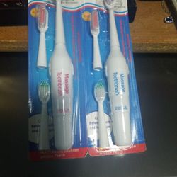 Battery Operated Toothbrushes With 2 Extra Heads AMA Approved
