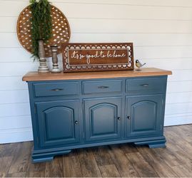 Buffet- media cabinet- sideboard- beverage station