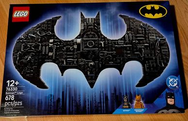 LEGO DC Batman Logo 76330 Building Toy 678 Pieces