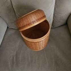 Wicker Basket With Lid
