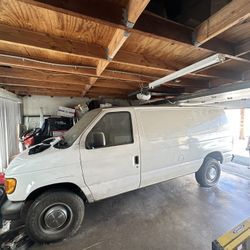 2006 Ford E350