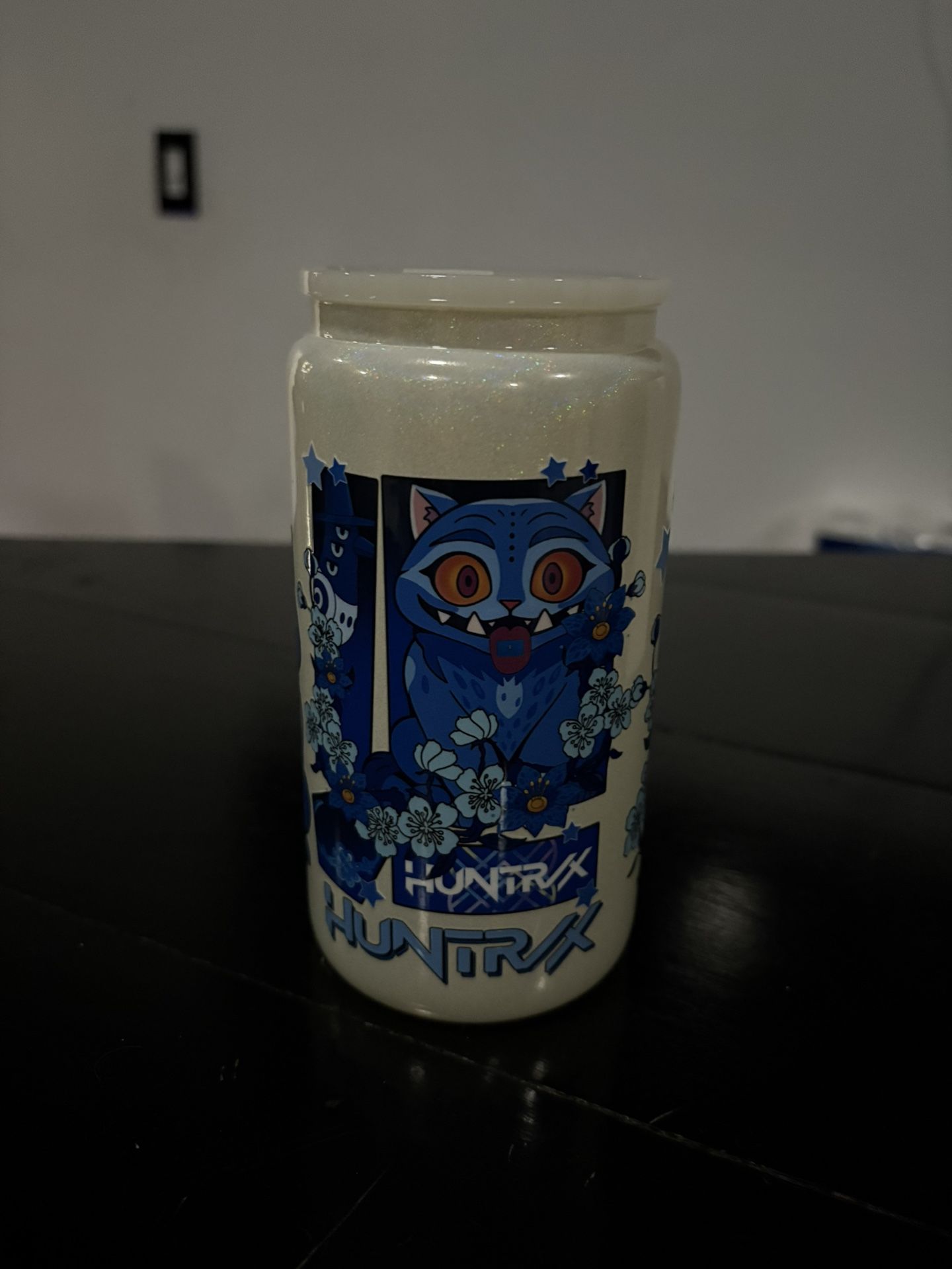 White K-Pop Demon Hunter Kitty 16 Oz Cup