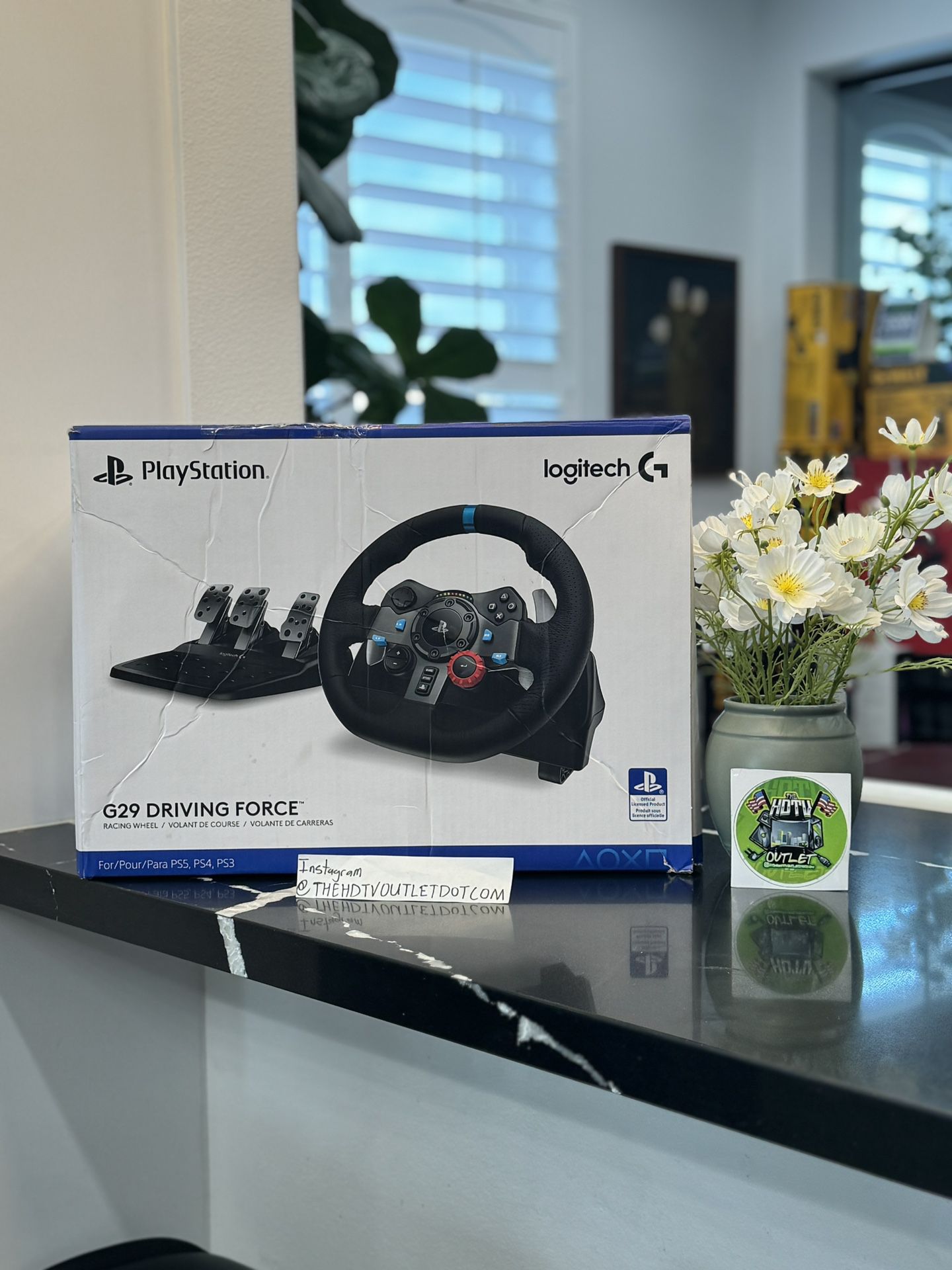 Logitech G29 Driving Force Racing Wheel And Floor Pedals 
