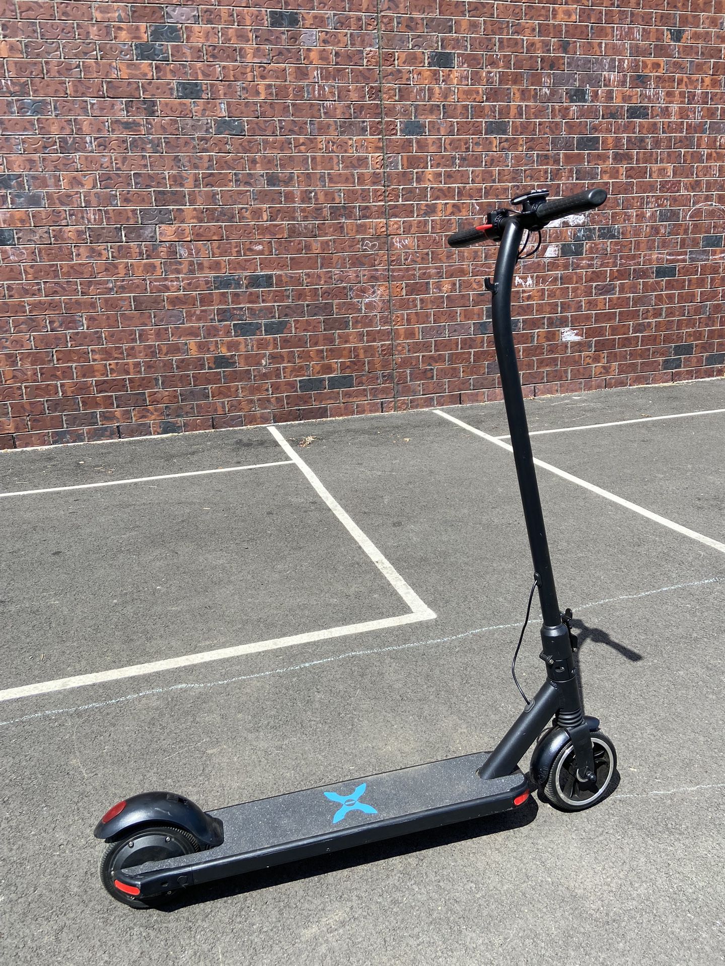 Hover 1 Gambit Electric Folding Scooter w 9 mi Max Operating Range