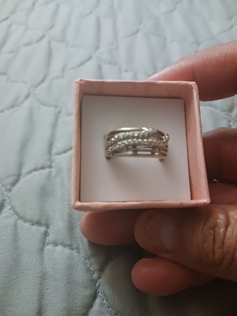 SILVER RING 9.25 SILVER RING & SIZE 5-5.5......😁😊😍