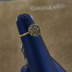 10k Gold Women's Ring W/ Diamond 