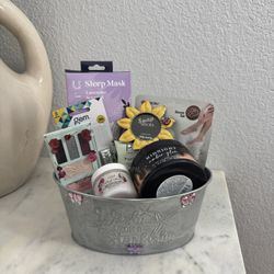 Beautiful Self-Care Gift Basket – Perfect for Any Occasion! 