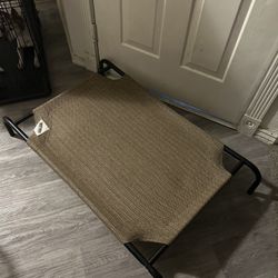 🔥 Moving Sale! Coolaroo Elevated Dog Bed (Medium) | Breathable Mesh 🐾