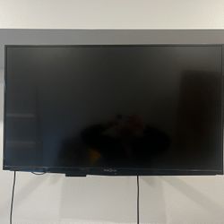 TV With Wall Mount!