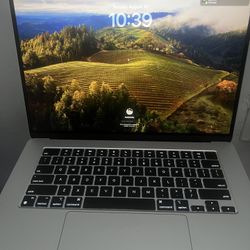 Like-New MacBook Air (15.3″, M2, 8 GB RAM, Sonoma) — Barely Used!