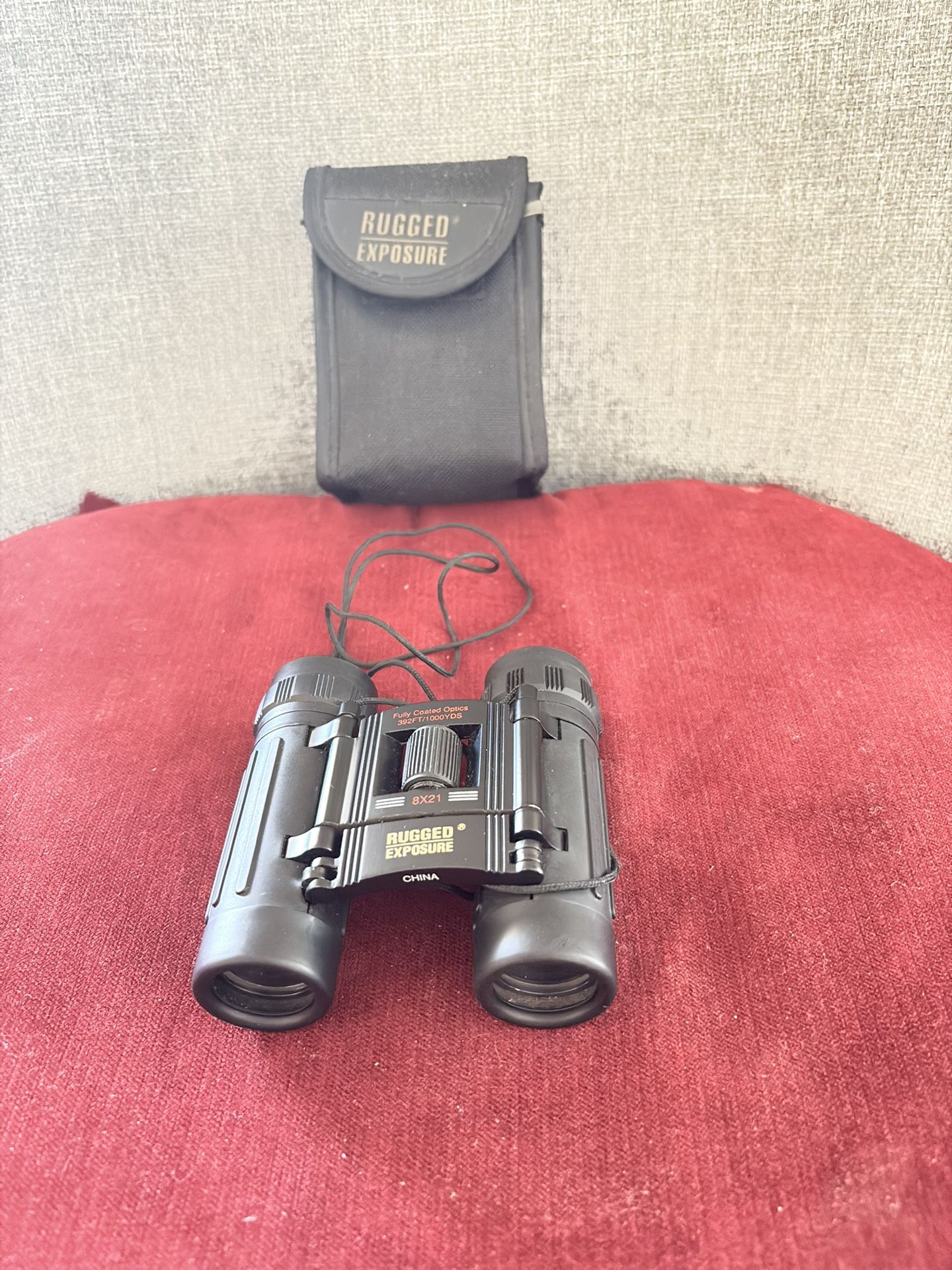 Seldom Used Binoculars Rugged Exposure Fully Coated Optics 392FT/1000YDS 8X21