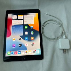 Apple iPad Air 2 + Cable & Charger,  A1566 (2nd Gen iPad Air 2 Tablet)