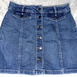 SO button up skirt size 7