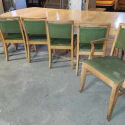 Dinning Room Table And Chair 