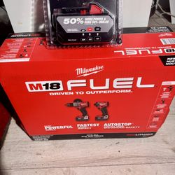 Milwaukee M18 FUEL 18V  Brushless Hammer Drill/ Impact Driver kit w bonus  Output XC6.0 battery
