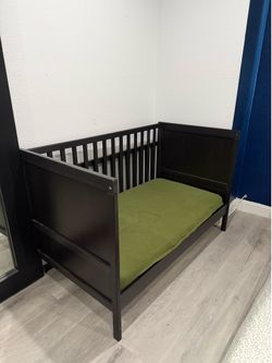 Crib