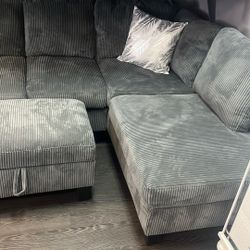 Sectional W/ottoman ..Special Price 🤩