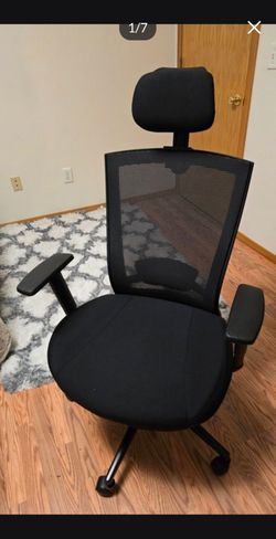 Black Mesh High-Back Office Chair