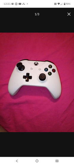 Microsoft Model 1708 wireless controller for XBox One