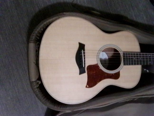 Taylor GS Mini Guitar