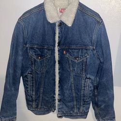 Vintage Levis Sherpa Lined Denim Jacket