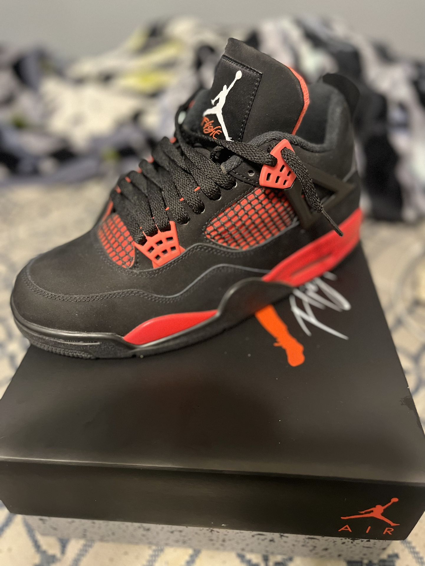 Jordan 4 Retro