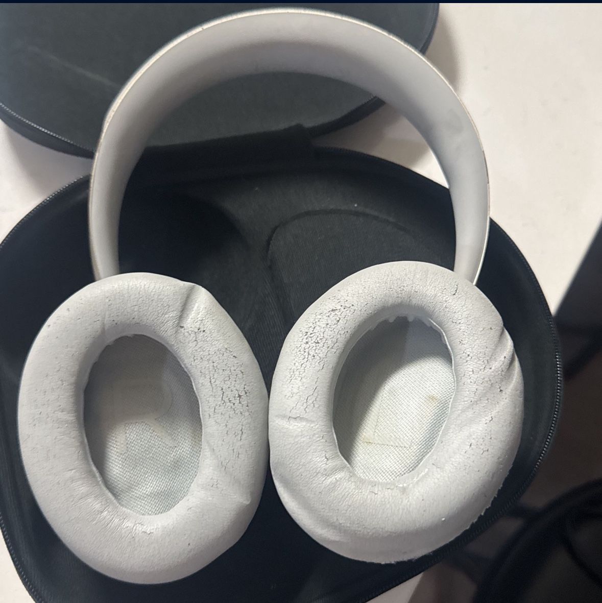 Bose Headphones Wireless Bluetooth.