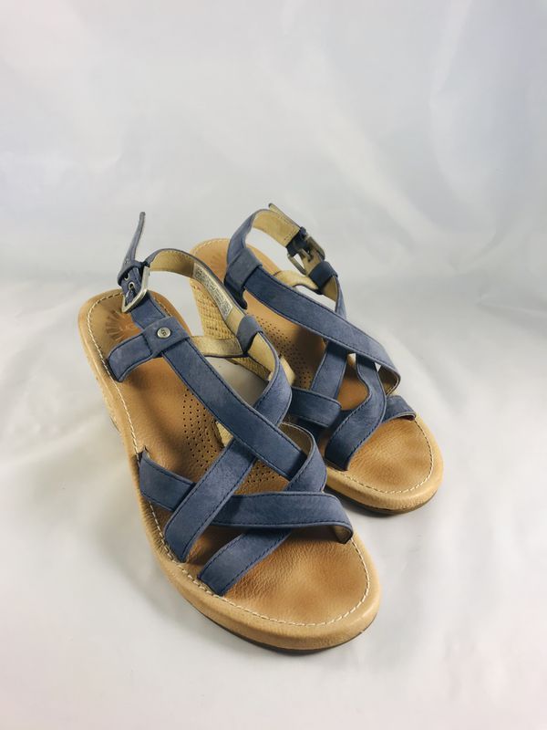 UGG Australia Gaiana Wedge Sandals Shoes Size 7. **REDUCED**