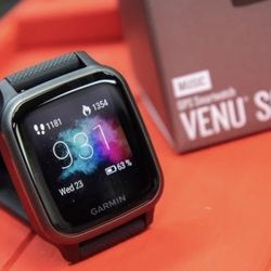 Garmin GPS Fintness smart  Watch 