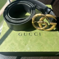 Gucci Double G Buckle Snake Belt - Black
