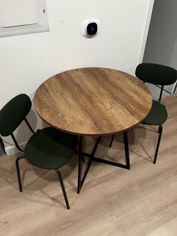 Circular Dining Table with 2 chairs