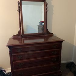 Vintage Mahogany pineapple bedroom set 