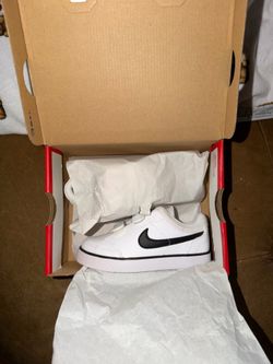 Nike toddler Velcro shoes size 10c