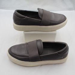 UGG Chayze Women’s Size 8.5 Platform Slip On Leather Sneakers Charcoal Gray