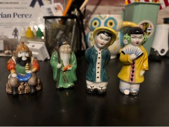 Vintage Chinese salt shakers