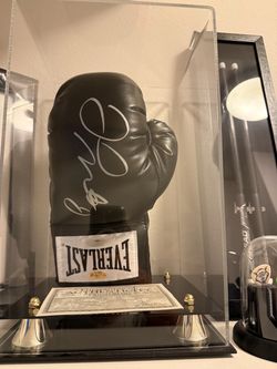 Floyd Mayweather Signed Glove