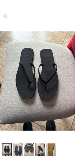 Rothy’s flip flop sandals