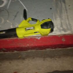 Ryobi. RY404015VNM     40 Volt Blower