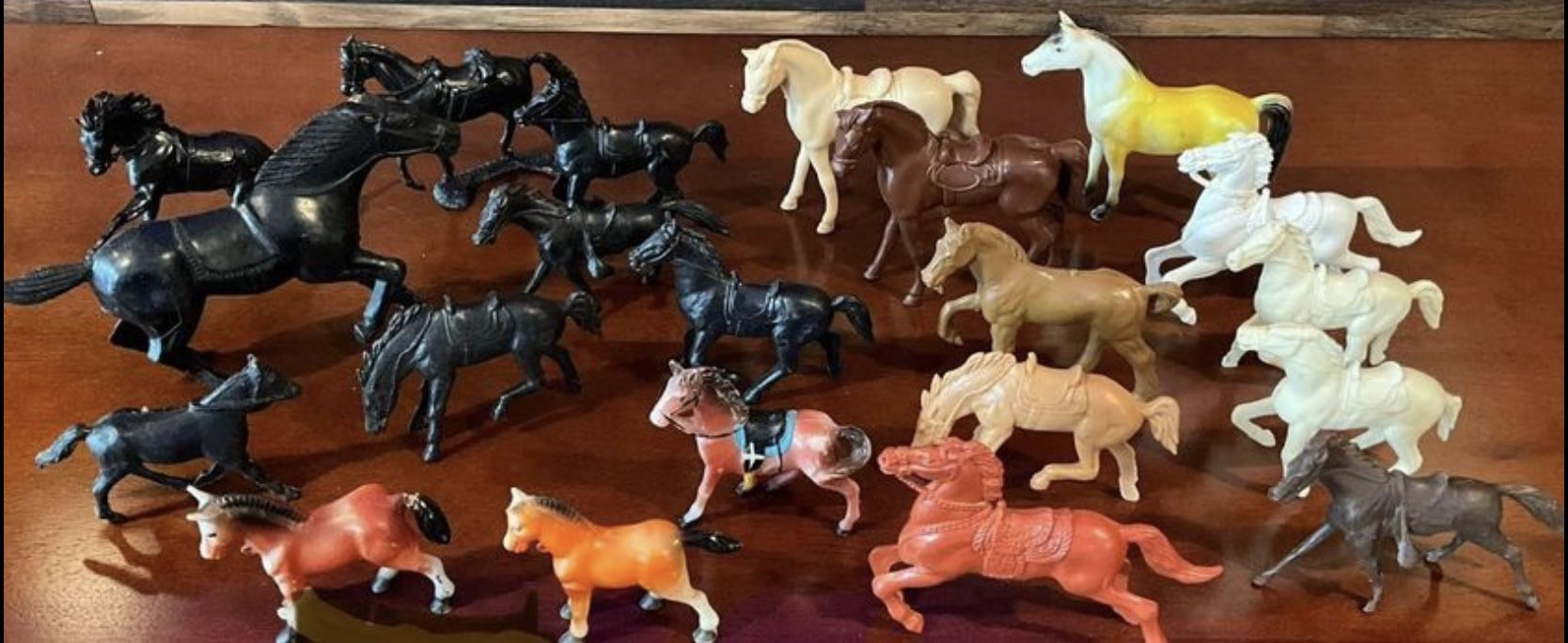 21 piece lot of 70’s vintage plastic horses