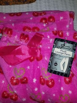 2 pairs of comfortable brand new fleece pajama bottoms