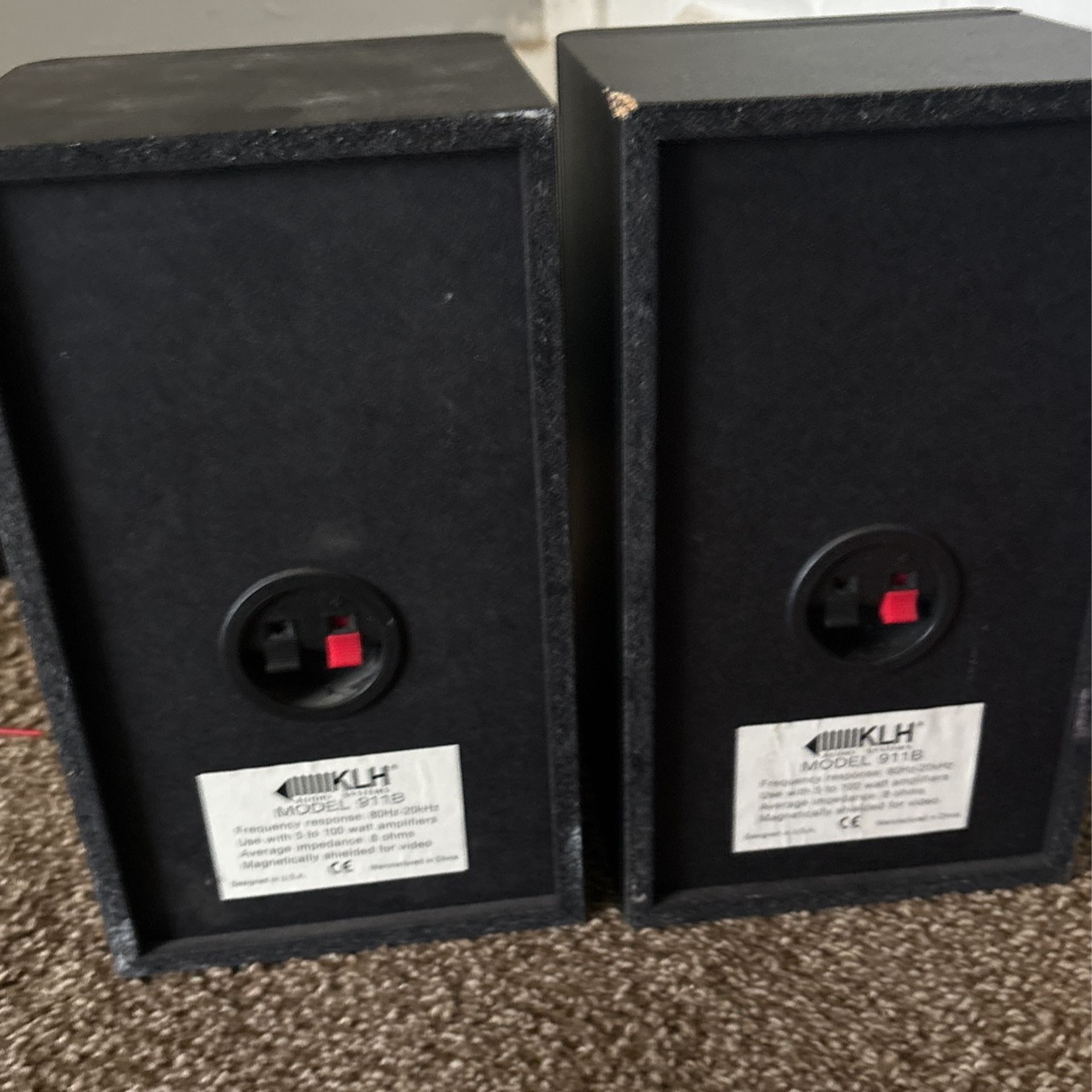 KLH Model: 911B Stereo Bookshelf Speakers Wired 8 Ohms/100Watt. TESTED WORK