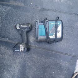 Makita Impact Drill& Charger