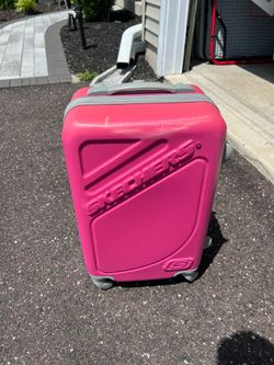 Sketchers small kids luggage