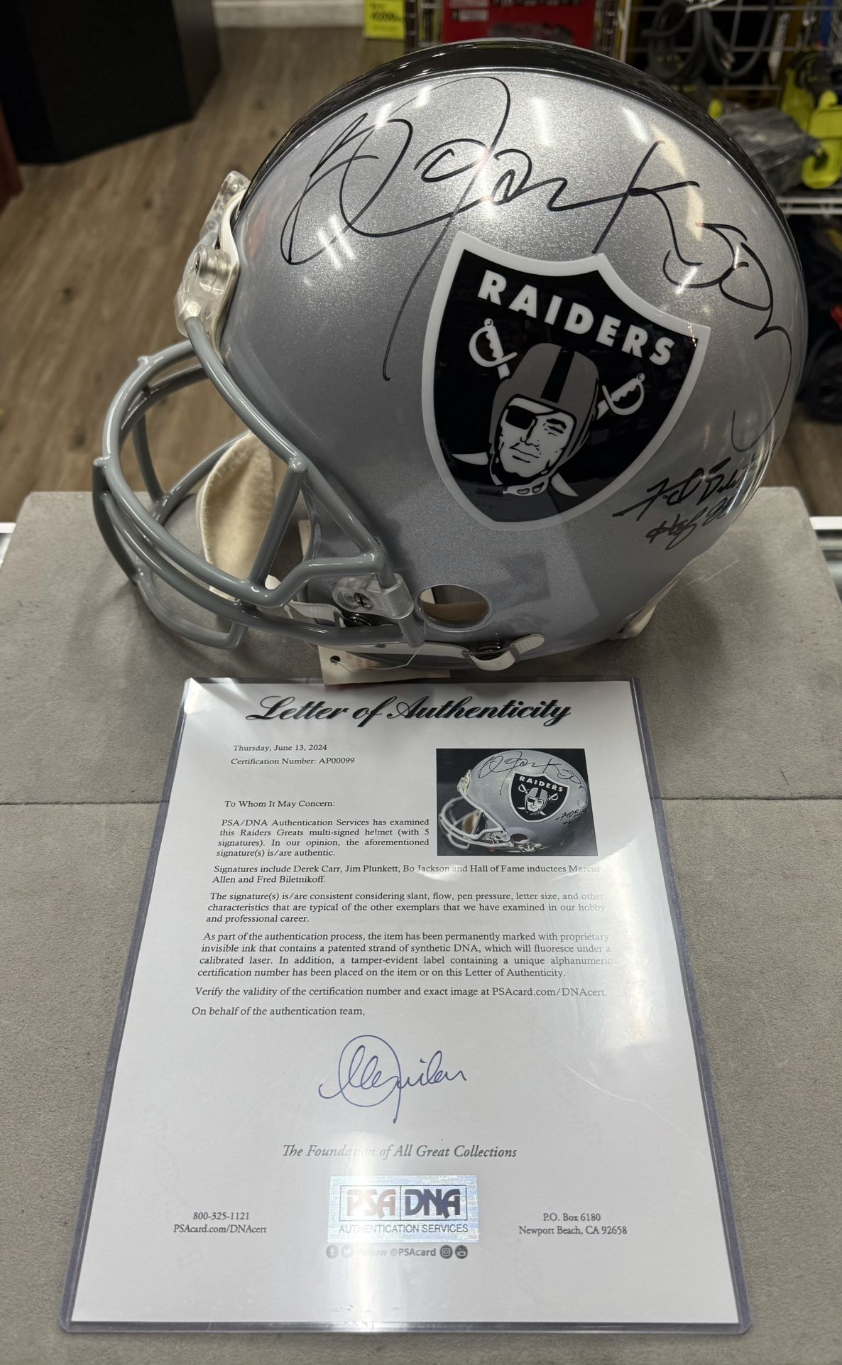 Raiders Authentic Vintage Helmet Signed Bo Jackson And More