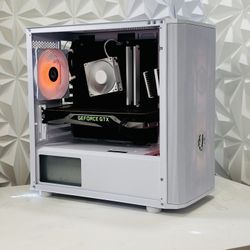White Gaming PC
