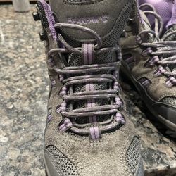 Bear paw Women Size 6 Hiking Boots